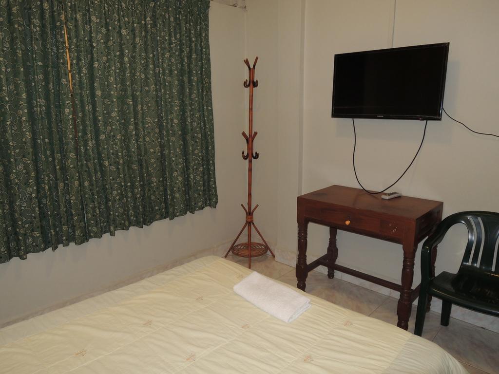 The Grey Guesthouse Phnom Penh Exterior photo
